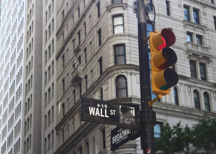 Bitcoin v. the dollar; Wall Street knows what Main Street doesn’t
